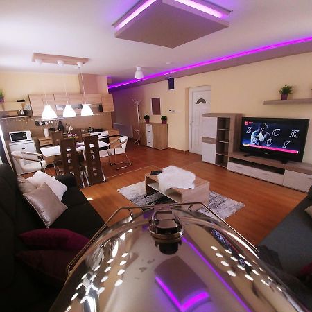 Sarok Apartmanhaz Makó Exterior foto