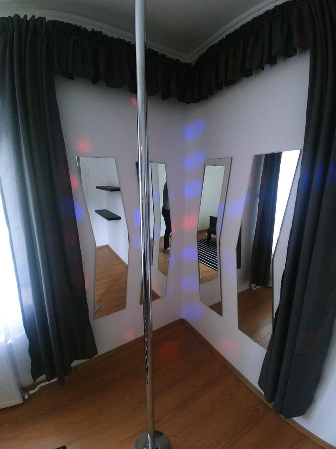 Sarok Apartmanhaz Makó Exterior foto