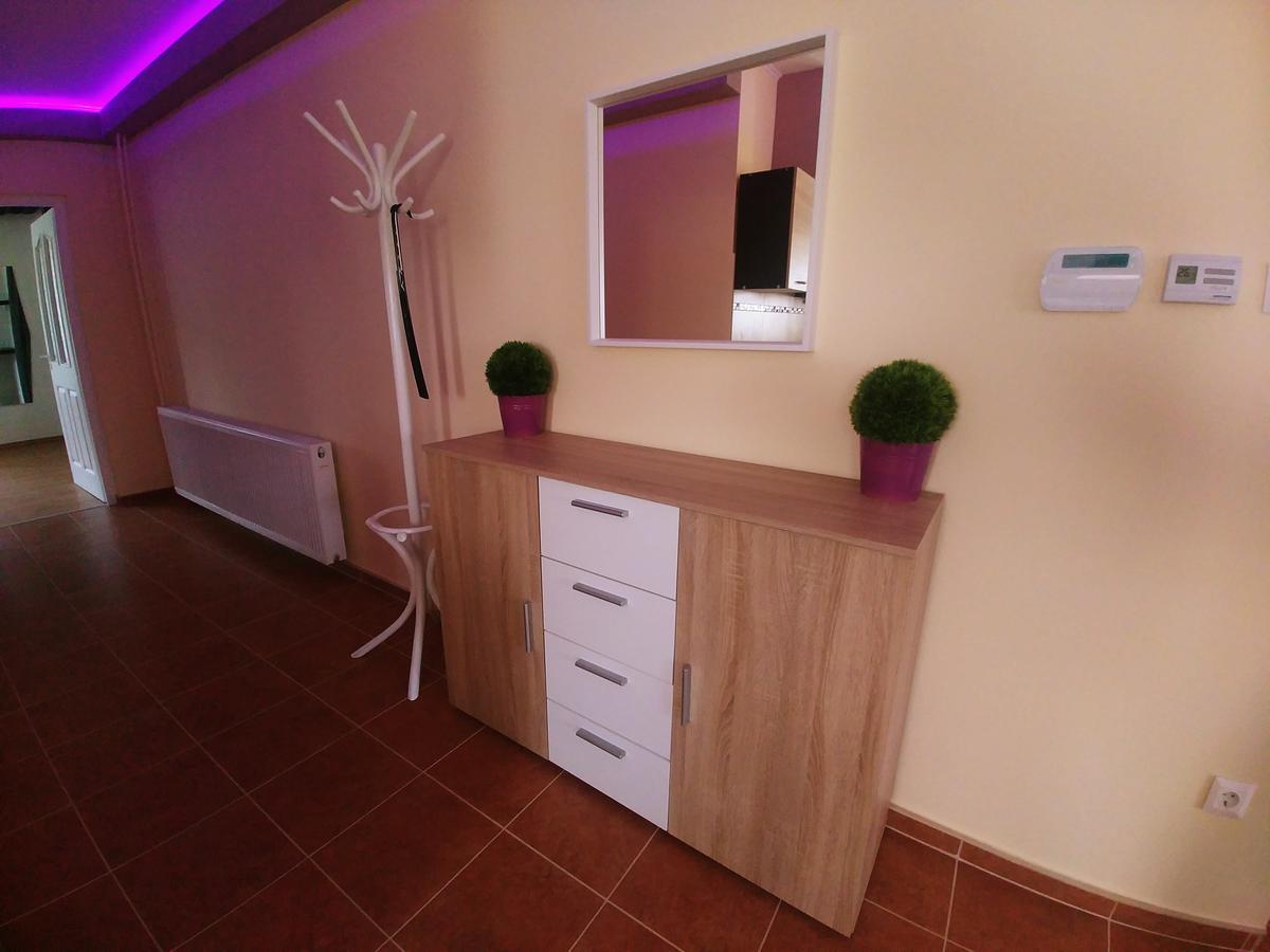 Sarok Apartmanhaz Makó Exterior foto